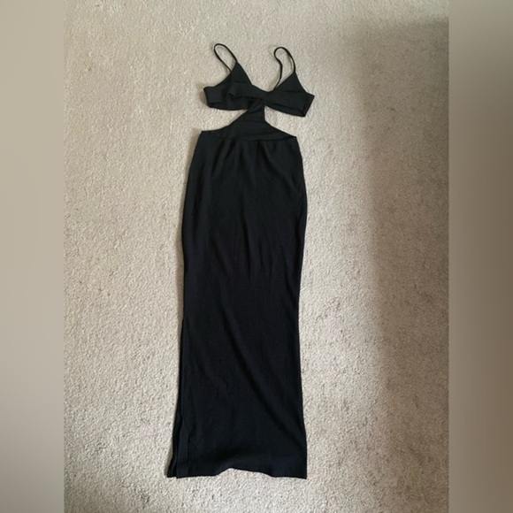 Black Cut out Maxi Dress Size Medium - Picture 2 of 9